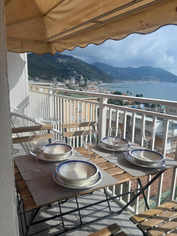 Вілла Spectacular Sea View - 3 Minutes Walk From The Sea Лаїгуелья Екстер'єр фото