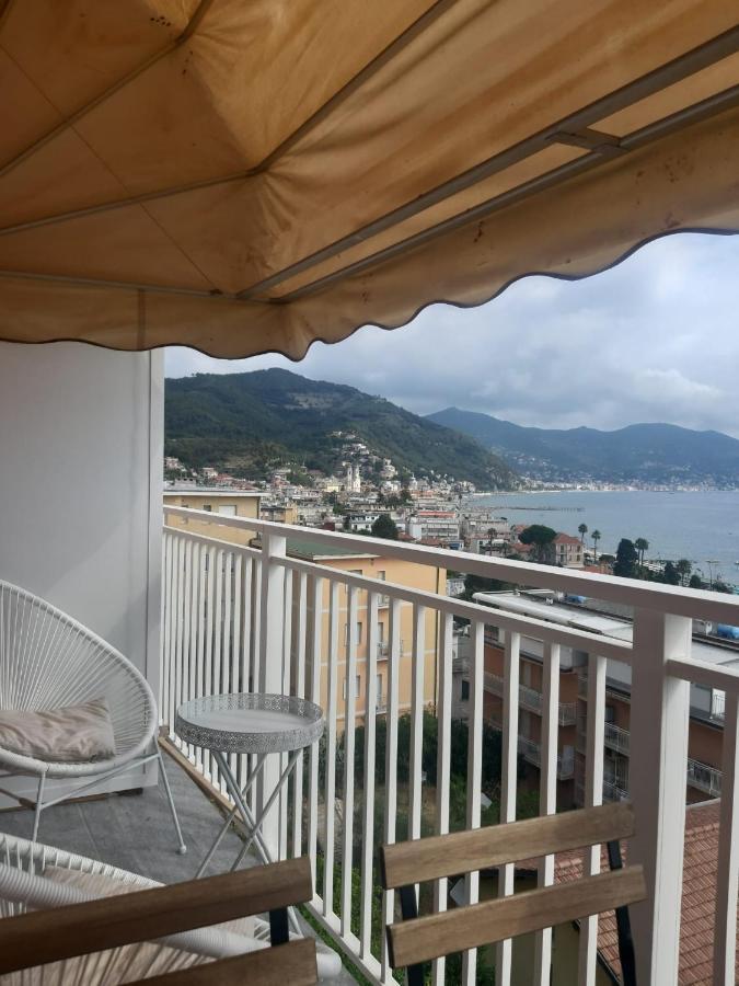 Вілла Spectacular Sea View - 3 Minutes Walk From The Sea Лаїгуелья Екстер'єр фото